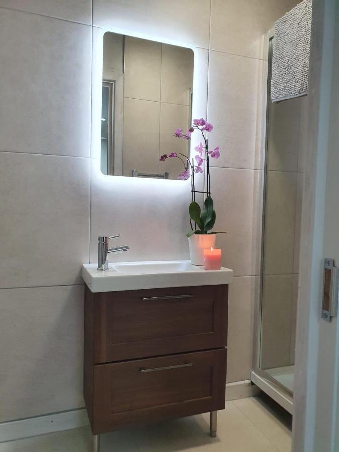 The Plaza Suites High St Bangor 外观 照片
